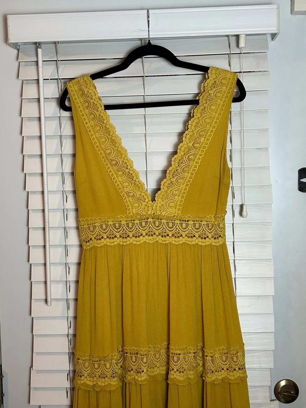 Yellow Lace Tiered Maxi Dress V Neck & Back Sleeveless Large Boho Regency - Picture 9 of 10